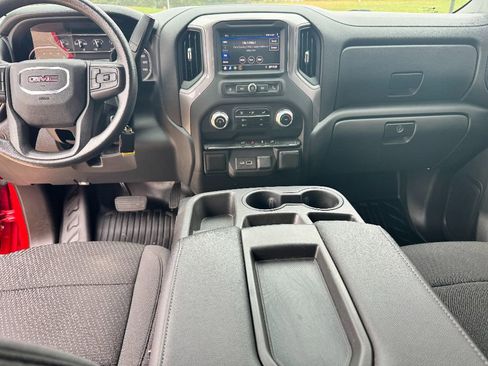 Used 2021 GMC Sierra 2500 4x4 Crew Cab w/ Convenience Package image 23