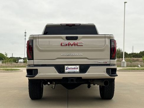 Used 2026 GMC Sierra 2500 AT4 w/ AT4 Premium Plus Package image 7