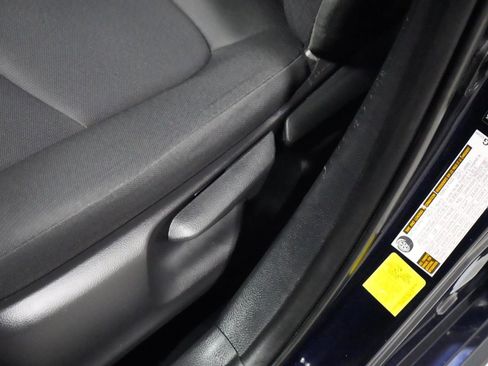 Used 2020 Toyota Corolla LE image 30