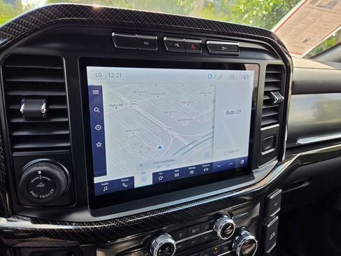 Used 2022 Ford F150 Lariat w/ Equipment Group 502A High image 3