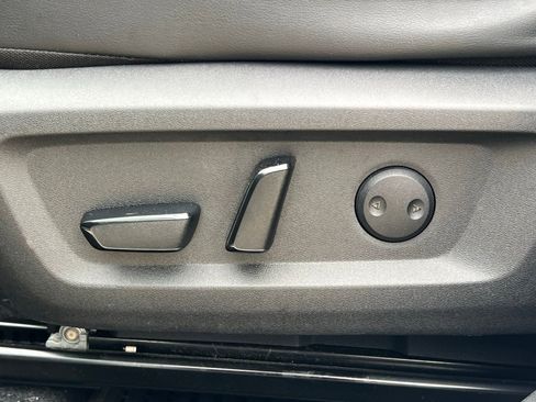 Used 2021 Nissan Rogue Platinum image 27