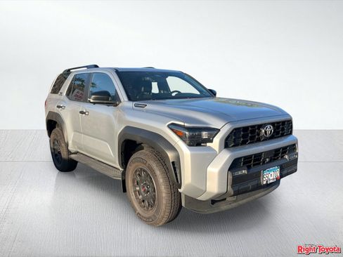 Certified 2025 Toyota 4Runner TRD Off-Road Premium AWD/4WD image 5