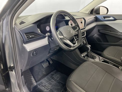 Used 2022 Volkswagen Taos SE image 9