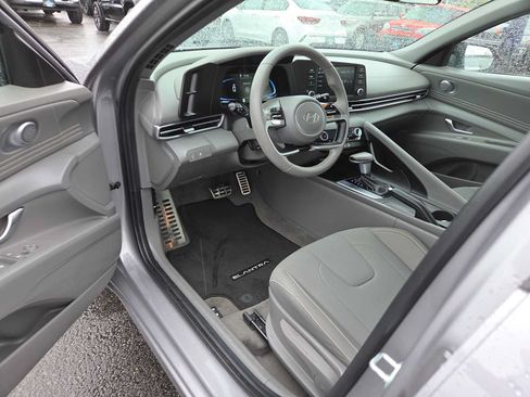 Used 2026 Hyundai Elantra Sport FWD image 10