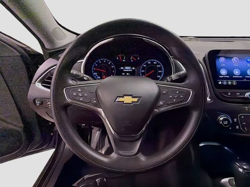 Used 2020 Chevrolet Malibu LT FWD image 13