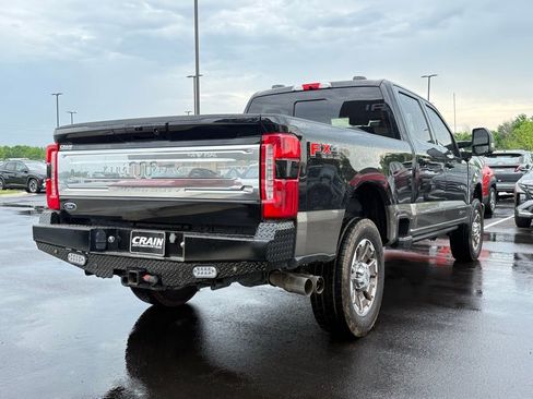 Used 2023 Ford F250 King Ranch w/ FX4 Off-Road Package AWD/4WD image 5