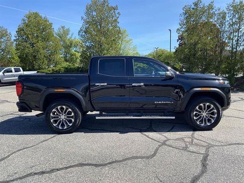 Used 2023 GMC Canyon Denali AWD/4WD image 32