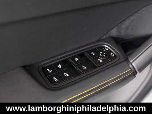Used 2024 Porsche Cayenne Turbo GT AWD/4WD image 15