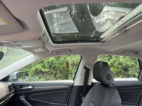 Used 2020 Volkswagen Jetta SEL FWD image 19