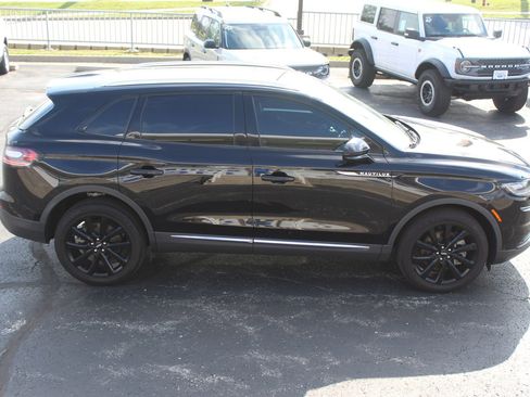 Used 2023 Lincoln Nautilus Reserve w/ Monochromatic Package AWD/4WD image 7