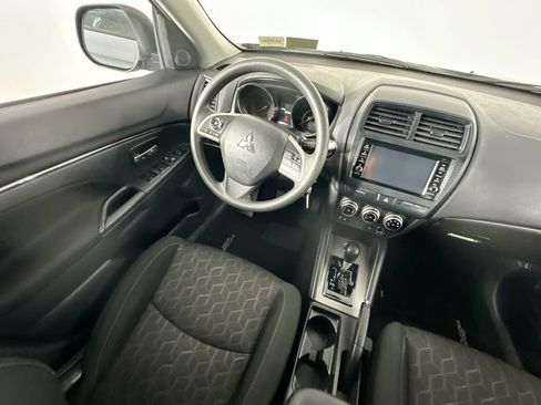 Used 2025 Mitsubishi Outlander Sport AWD image 9
