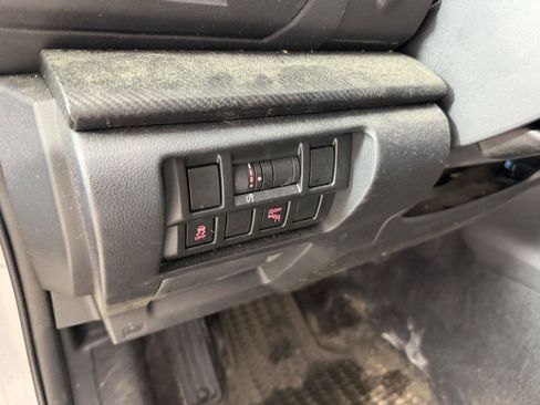 Used 2018 Subaru Crosstrek 2.0i Premium w/ Moonroof Package AWD/4WD image 20