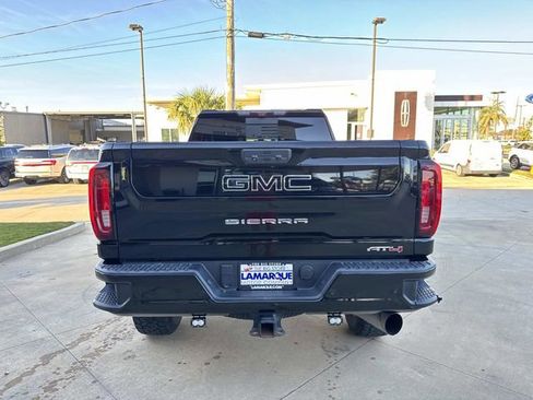 Used 2021 GMC Sierra 2500 AT4 w/ AT4 Premium Plus Package image 8