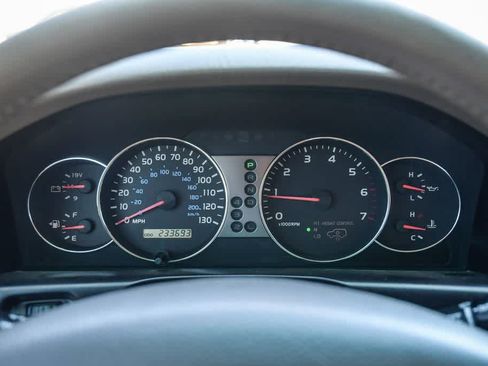 Used 2006 Toyota Land Cruiser AWD/4WD image 28
