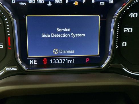 Used 2022 GMC Sierra 3500 Denali w/ Denali Ultimate Package AWD/4WD image 13