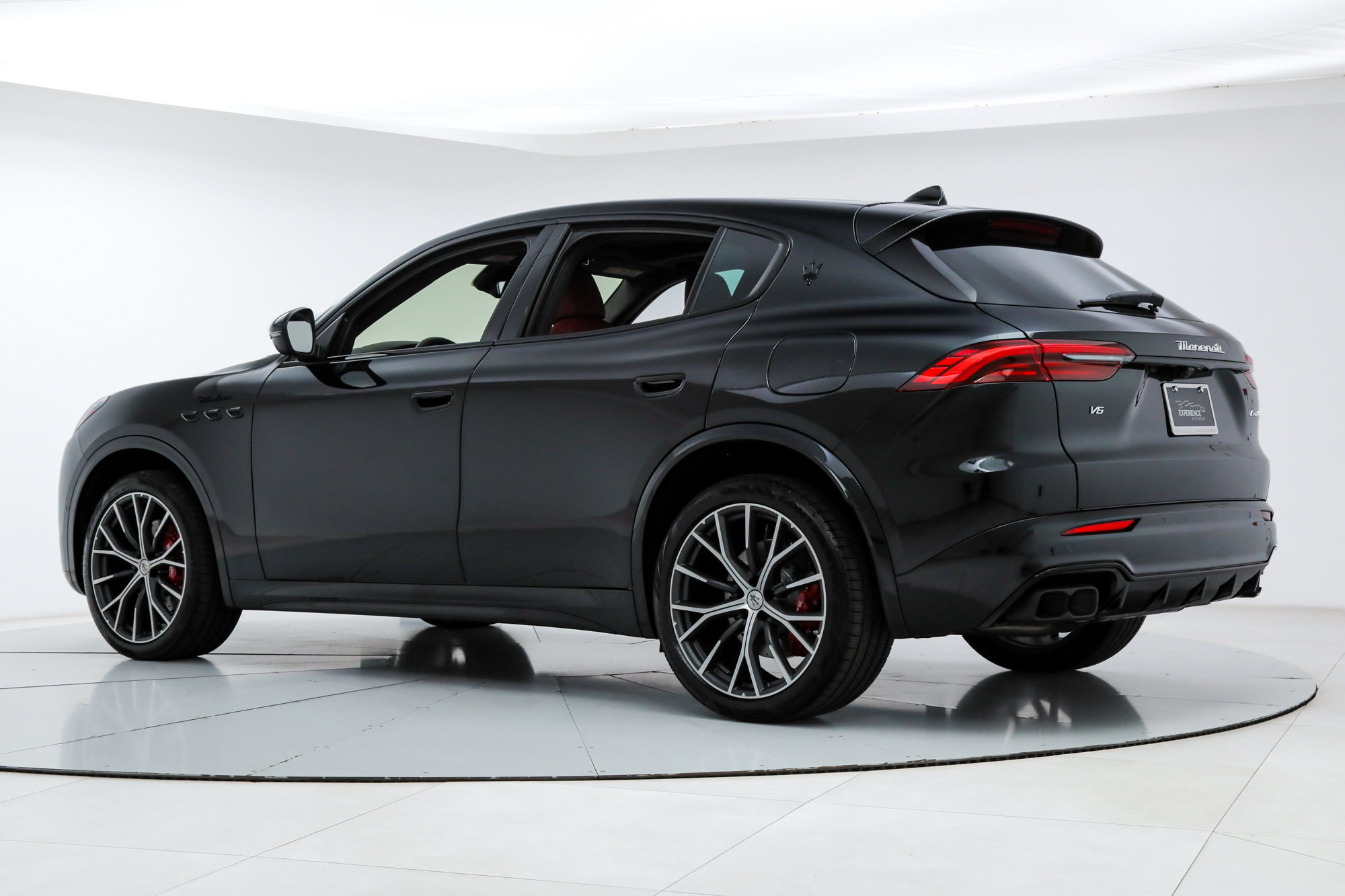 Used 2026 Maserati Grecale Modena AWD/4WD image 3