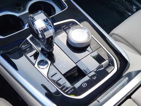 Used 2022 BMW ALPINA XB7 image 21