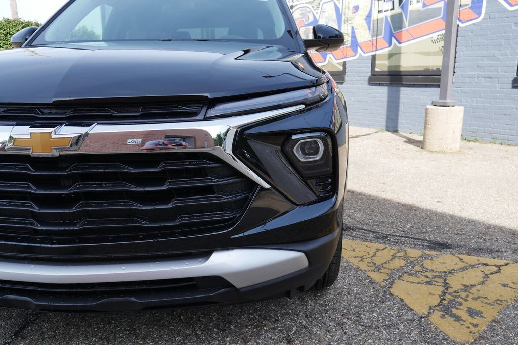 New 2026 Chevrolet TrailBlazer LT w/ LT Cold Weather Package AWD/4WD image 3