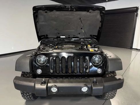 Used 2015 Jeep Wrangler Rubicon w/ Power Convenience Group AWD/4WD image 21