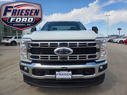 Used 2024 Ford F250 XLT w/ Snow Plow/Camper Package AWD/4WD image 2