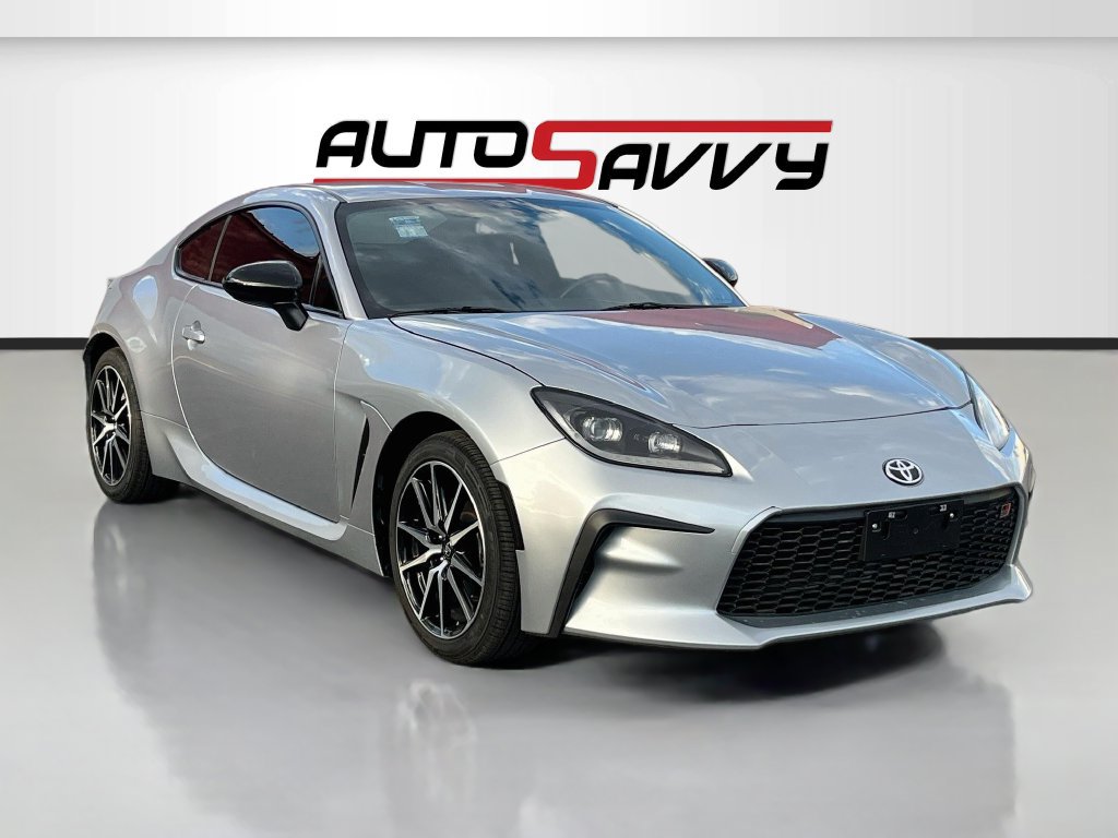 Used 2023 Toyota GR86 RWD image 1