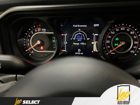 Used 2025 Jeep Gladiator Rubicon AWD/4WD image 17