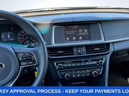 Used 2018 Kia Optima LX w/ 17" Alloy Wheels Package FWD image 10