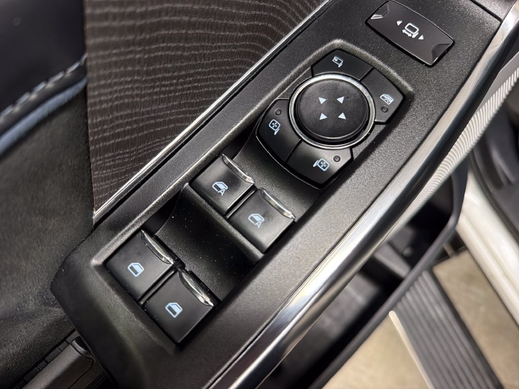 Certified 2025 Ford F350 Platinum AWD/4WD image 19
