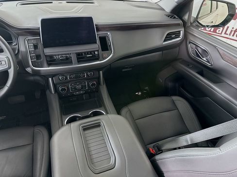 Used 2024 Chevrolet Tahoe Z71 w/ Z71 Off-Road Package AWD/4WD image 28