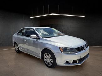 Used 2013 Volkswagen Jetta SE FWD video 1
