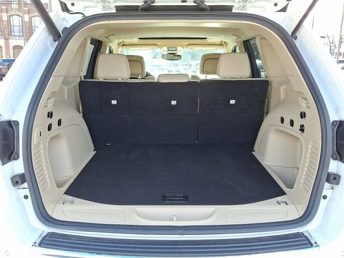 Used 2021 Jeep Grand Cherokee Limited image 30