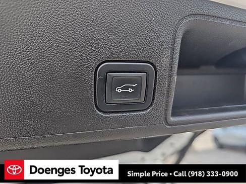 Used 2022 Toyota Highlander Platinum image 19