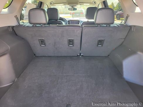 Used 2023 GMC Terrain SLT image 20