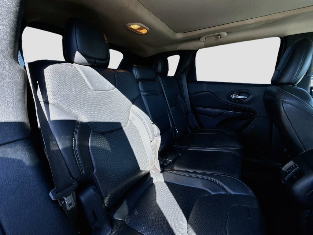 Used 2014 Jeep Cherokee Limited w/ Luxury Group FWD image 30