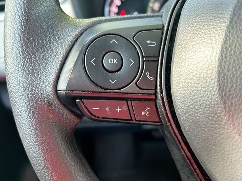 Used 2025 Toyota RAV4 XLE FWD image 16