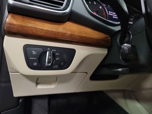 Used 2022 Audi Q5 2.0T Premium w/ Convenience Package image 22