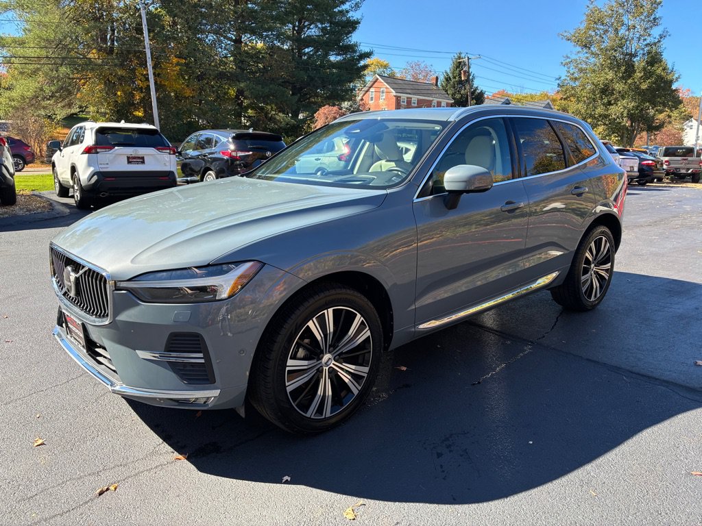 Used 2022 Volvo XC60 B5 Inscription w/ Advanced Package AWD/4WD image 1