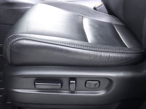 Used 2017 Honda Pilot Touring image 31