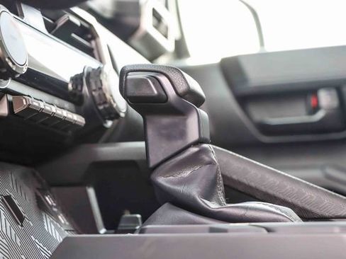 Used 2024 Toyota Tacoma SR image 24