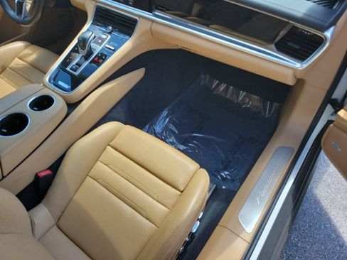 Certified 2019 Porsche Panamera RWD image 19