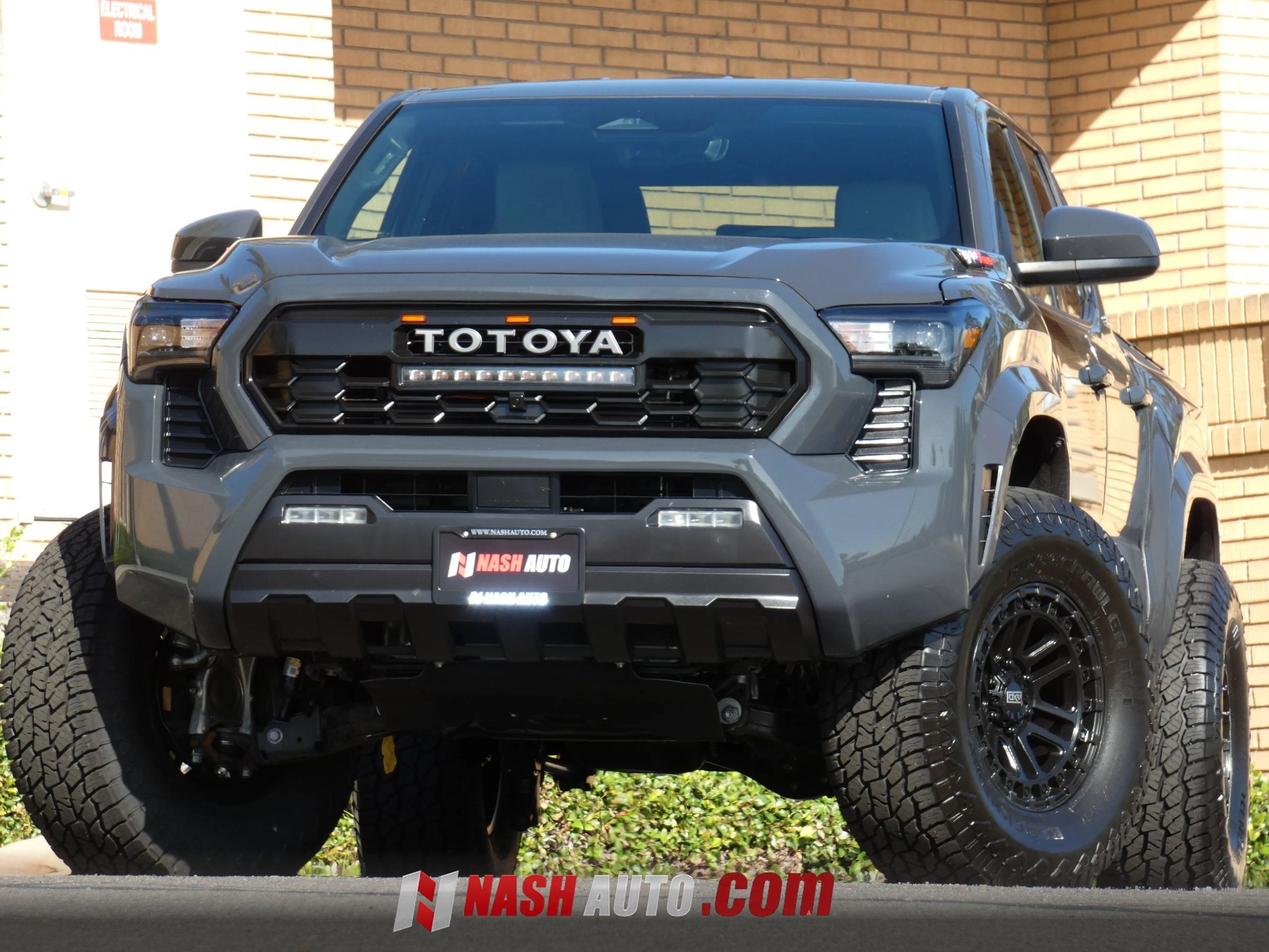 Used 2026 Toyota Tacoma SR5 RWD image 1