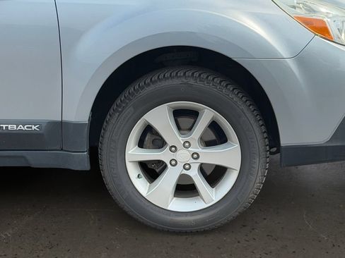 Used 2014 Subaru Outback 2.5i w/ Alloy Wheel Package AWD/4WD image 9