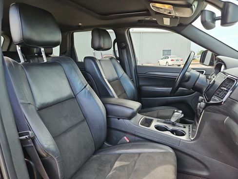 Used 2019 Jeep Grand Cherokee Altitude RWD image 20