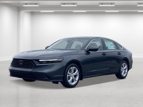New 2026 Honda Accord LX image 5
