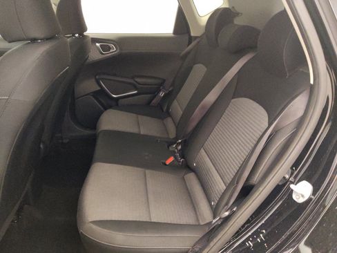 Used 2020 Kia Soul S image 18