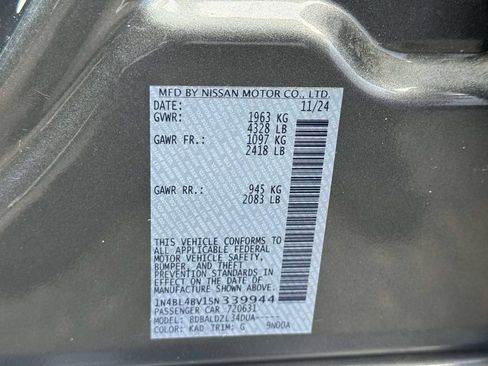 Used 2025 Nissan Altima 2.5 S FWD image 17