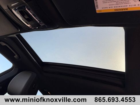 Used 2021 Mercedes-Benz GLE 350 4MATIC image 25