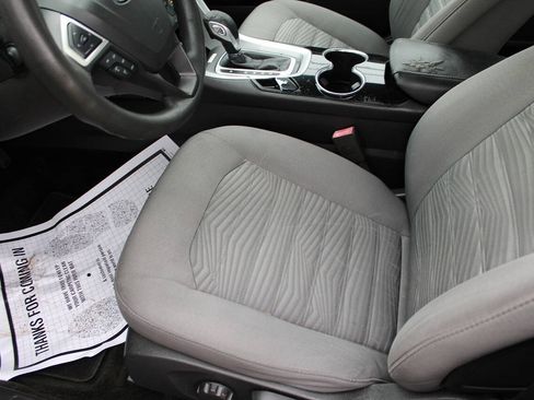 Used 2016 Ford Fusion S FWD image 18