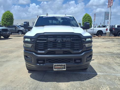 Used 2025 RAM 2500 Tradesman AWD/4WD image 5