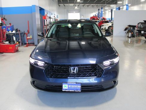 Used 2024 Honda Accord EX image 3